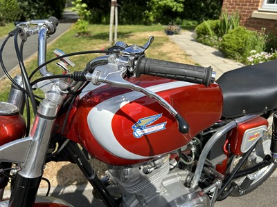 Lot 1966 Ducati 250