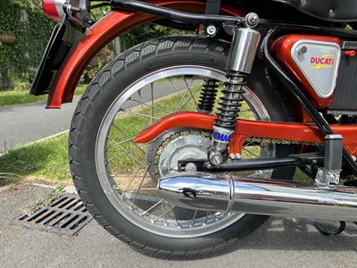 Lot 1966 Ducati 250