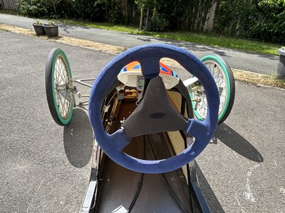 Lot c.2001 Gravity Racer