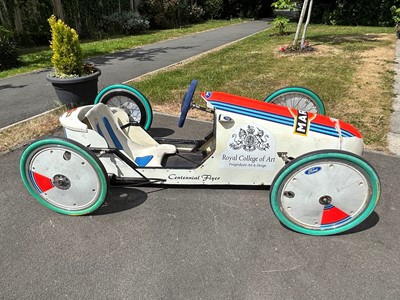 Lot c.2001 Gravity Racer