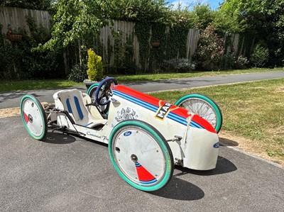 Lot c.2001 Gravity Racer