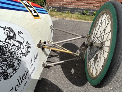 Lot c.2001 Gravity Racer
