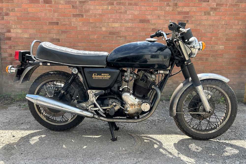 Lot 369 - 1977 Norton Commando
