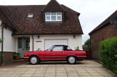 Lot 33 - 1988 Mercedes-Benz 300 SL