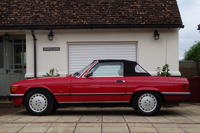 Lot 33 - 1988 Mercedes-Benz 300 SL