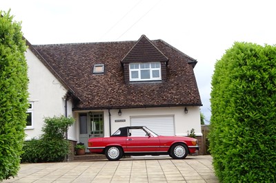 Lot 33 - 1988 Mercedes-Benz 300 SL