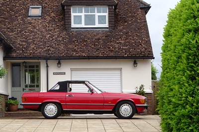 Lot 33 - 1988 Mercedes-Benz 300 SL