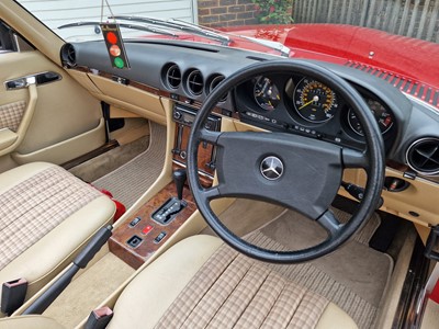 Lot 33 - 1988 Mercedes-Benz 300 SL