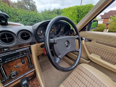 Lot 33 - 1988 Mercedes-Benz 300 SL
