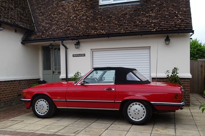 Lot 33 - 1988 Mercedes-Benz 300 SL