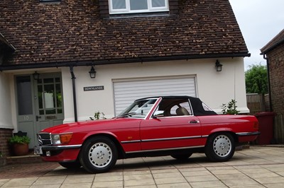 Lot 33 - 1988 Mercedes-Benz 300 SL