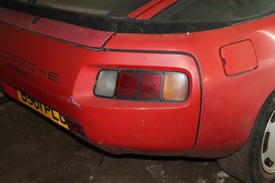 Lot 60 - 1985 Porsche 928 S2