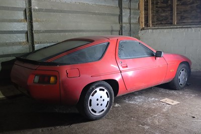 Lot 60 - 1985 Porsche 928 S2