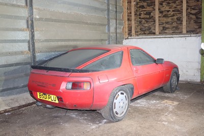 Lot 60 - 1985 Porsche 928 S2