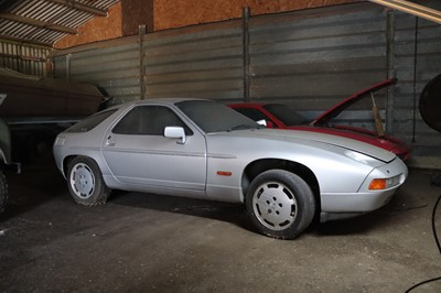 Lot 43 - 1988 Porsche 928 S4