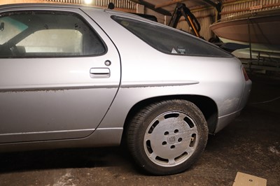 Lot 43 - 1988 Porsche 928 S4