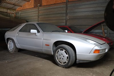 Lot 43 - 1988 Porsche 928 S4