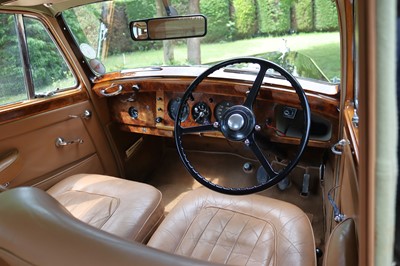 Lot 82 - 1950 Bentley MkVI Saloon