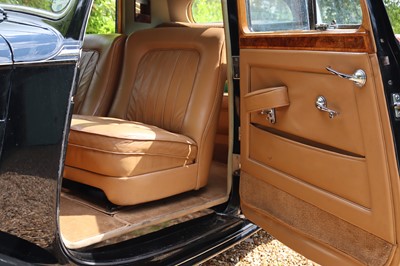 Lot 82 - 1950 Bentley MkVI Saloon