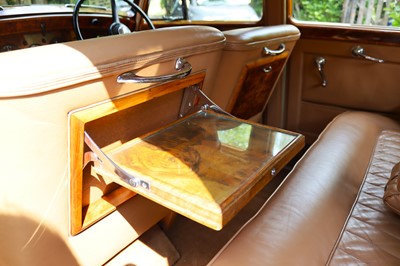 Lot 82 - 1950 Bentley MkVI Saloon