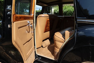 Lot 82 - 1950 Bentley MkVI Saloon