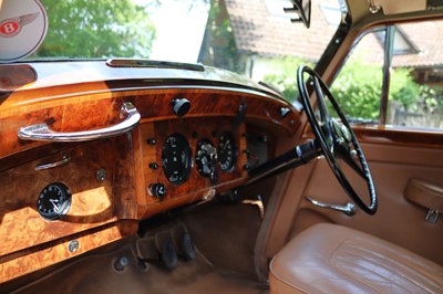 Lot 82 - 1950 Bentley MkVI Saloon