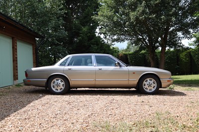 Lot 18 - 1995 Jaguar XJ6 3.2 Sovereign