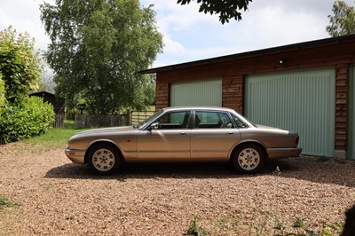 Lot 18 - 1995 Jaguar XJ6 3.2 Sovereign