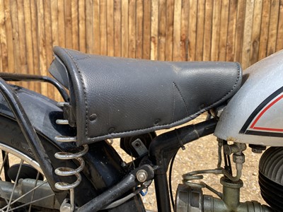 Lot 329 - 1950 Ambassador Series V