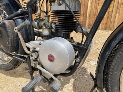 Lot 329 - 1950 Ambassador Series V