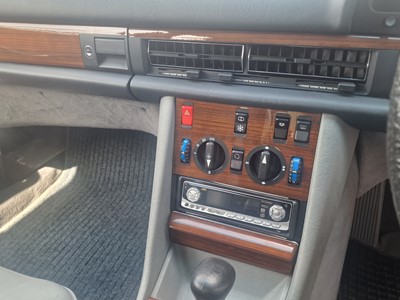 Lot 92 - 1988 Mercedes-Benz 500 SE