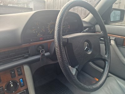 Lot 92 - 1988 Mercedes-Benz 500 SE