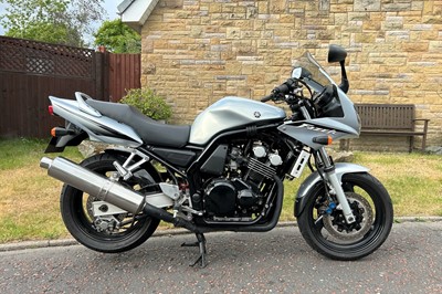 Lot 2003 Yamaha Fazer 600