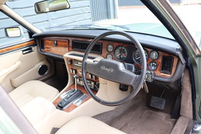 Lot 65 - 1986 Daimler Double Six