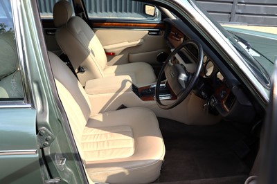 Lot 65 - 1986 Daimler Double Six