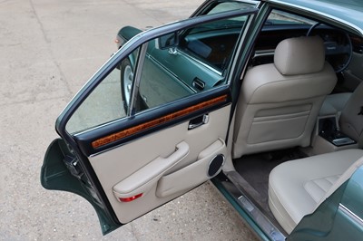 Lot 65 - 1986 Daimler Double Six