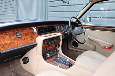 Lot 65 - 1986 Daimler Double Six