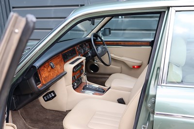 Lot 65 - 1986 Daimler Double Six