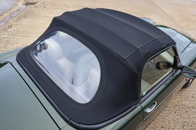 Lot 95 - 1997 MG RV8