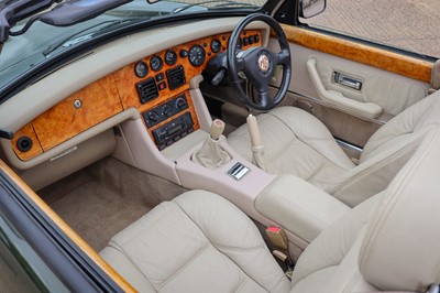 Lot 95 - 1997 MG RV8