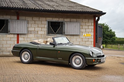 Lot 95 - 1997 MG RV8