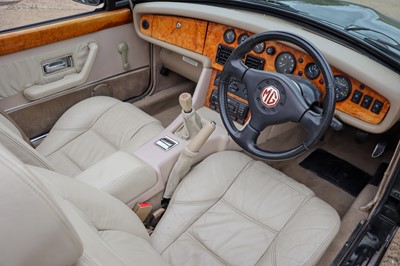 Lot 95 - 1997 MG RV8