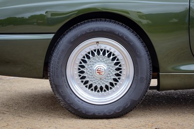 Lot 95 - 1997 MG RV8