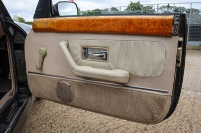 Lot 95 - 1997 MG RV8