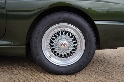 Lot 95 - 1997 MG RV8