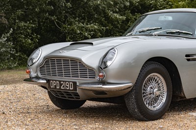 Lot 79 - 1966 Aston Martin DB6 Sports Saloon