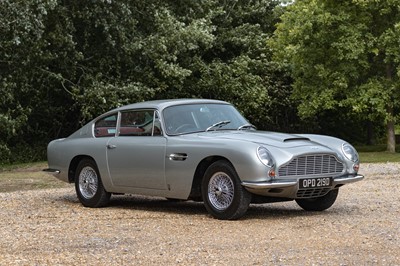 Lot 79 - 1966 Aston Martin DB6 Sports Saloon