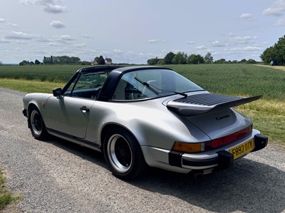 Lot 107 - 1989 Porsche 911 3.2 Targa Sport