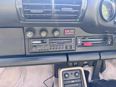 Lot 107 - 1989 Porsche 911 3.2 Targa Sport