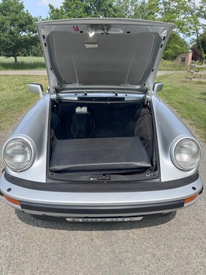 Lot 107 - 1989 Porsche 911 3.2 Targa Sport